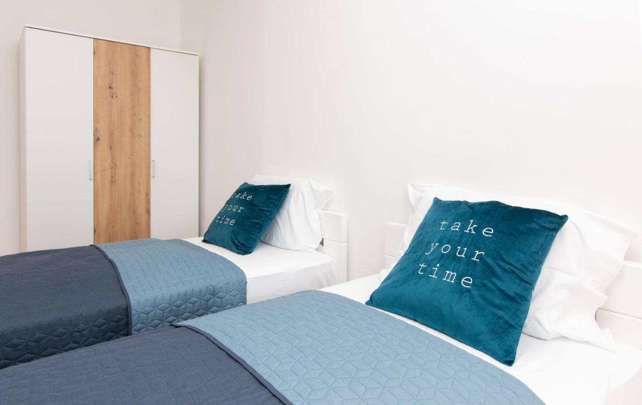 The Rose Garden Apartments Portorož Extérieur photo